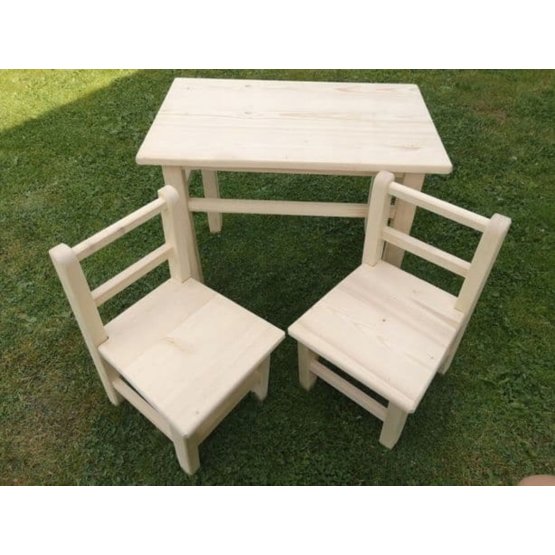 Kindertisch aus Holz mit Woodland Stühlen
