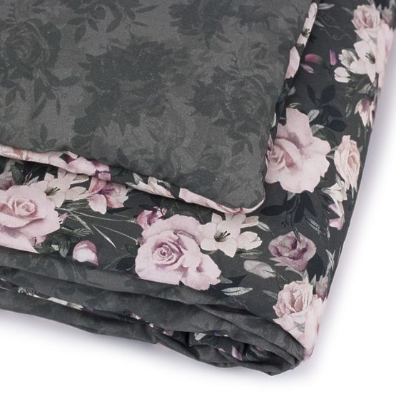 Bettwäsche mit füllenden Nachtblumen