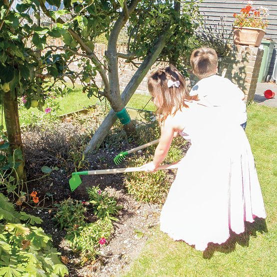 Bigjigs Toys Gartenrechen grün
