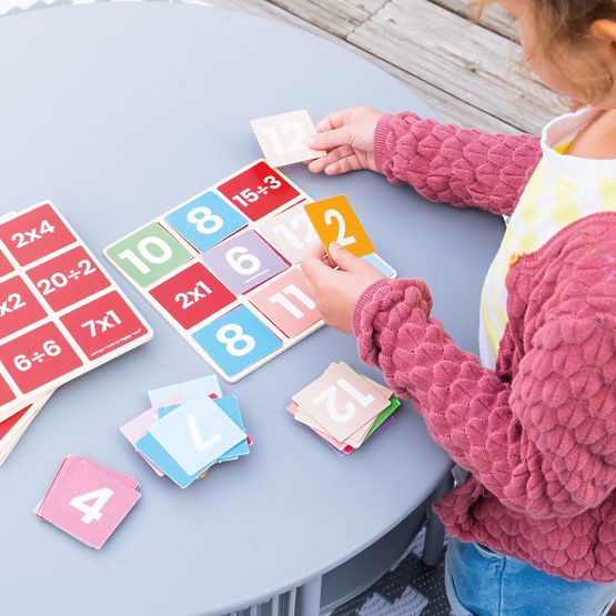 Bigjigs Toys Mathematisches Bingo Multiplikation und Division