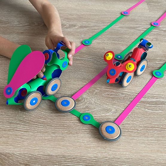 Clixo Set zur Erstellung magnetischer Fahrzeuge