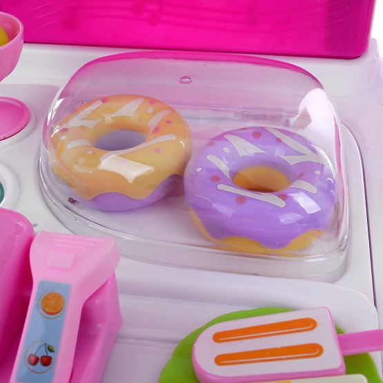 Dětský spielen setzen Eis stehen