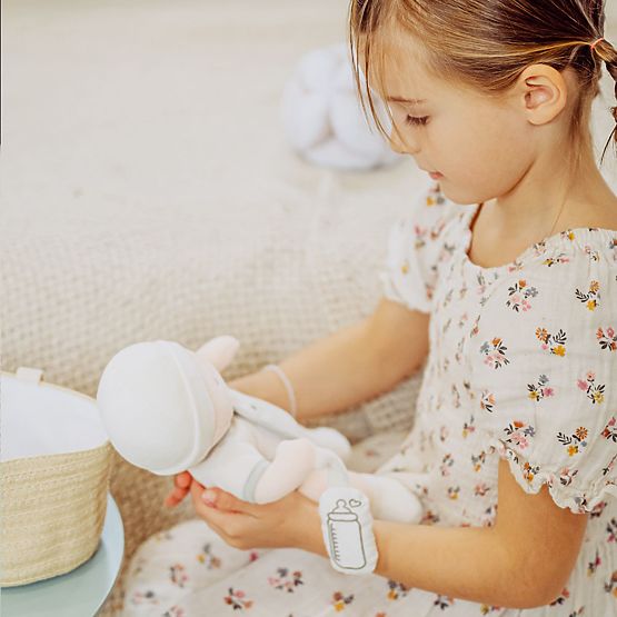 Doudou Jolijou Puppe Pol in einer Tragetasche für den Kinderwagen 28 cm