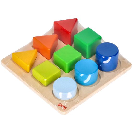 Formenpuzzle auf einem Sockel