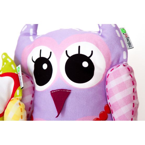 Fröhliche Eulenfamilie