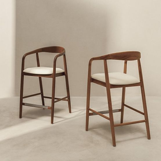 Holzbarhocker Ludvika 2.0, abgerundet, Nussbaum/Creme