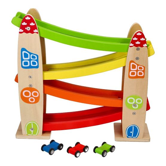 Hölzerne Raumrutsche mit Spielzeugautos