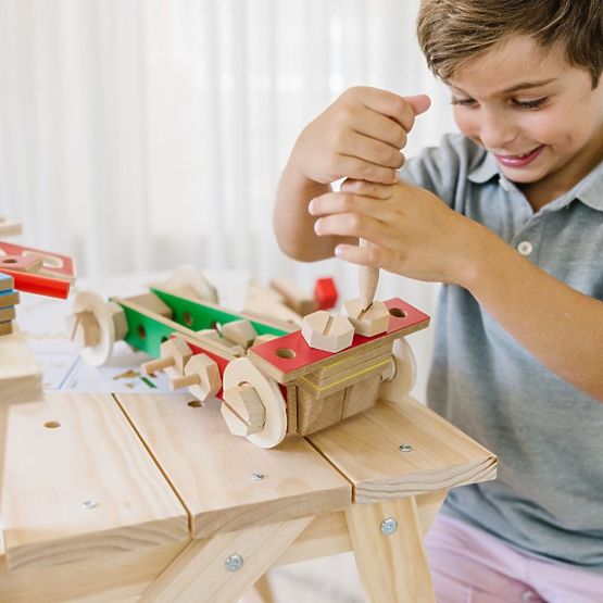 Holzwerkstatt für Heimwerker und Bausätze 2 in 1