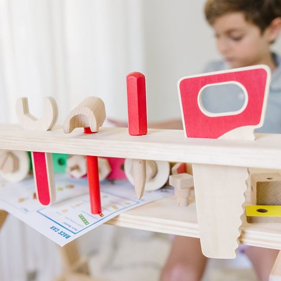 Holzwerkstatt für Heimwerker und Bausätze 2 in 1