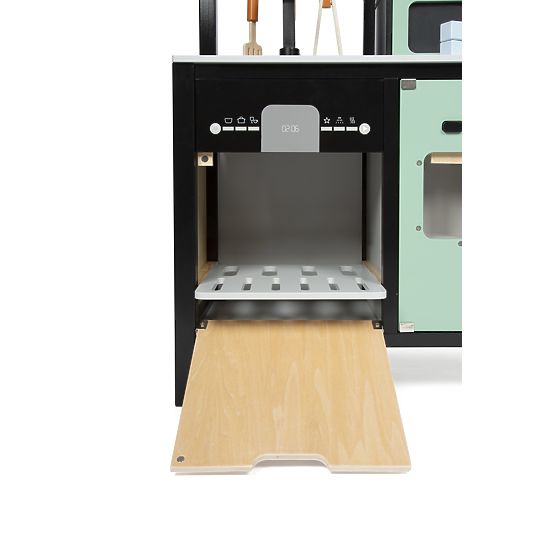 Industrielle Kinderküche mit Kücheninsel