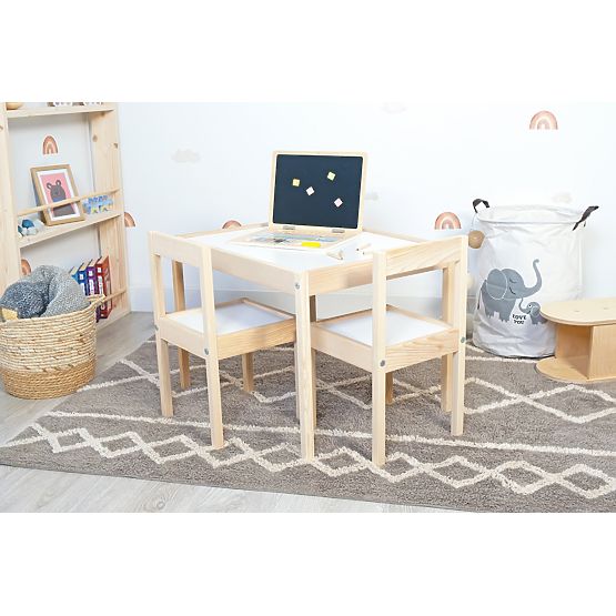 Kindertisch und 2 LETTO-Stühle