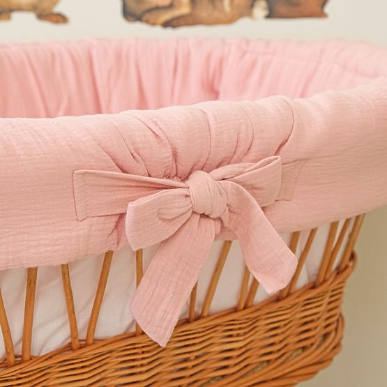 Weidenkörbchen mit Ausstattung für Babys - altrosa