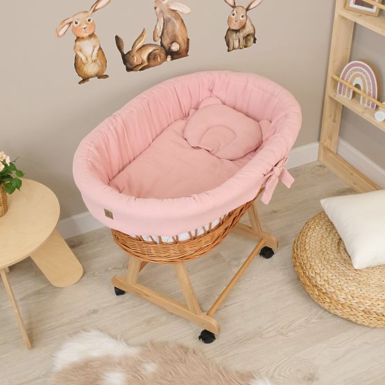 Weidenkörbchen mit Ausstattung für Babys - altrosa