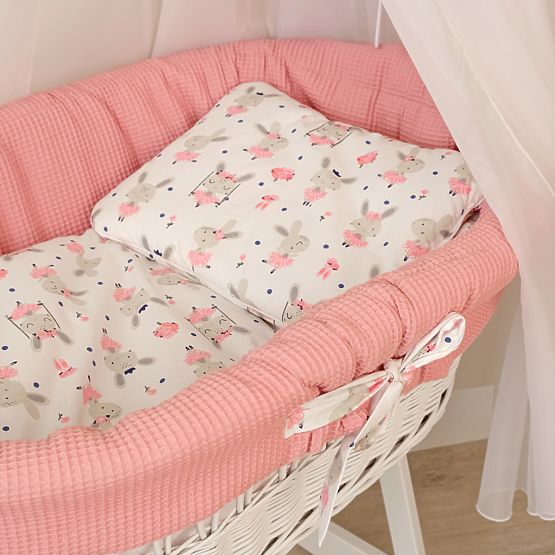 Weidenkörbchen mit Ausstattung für Babys - Häschen