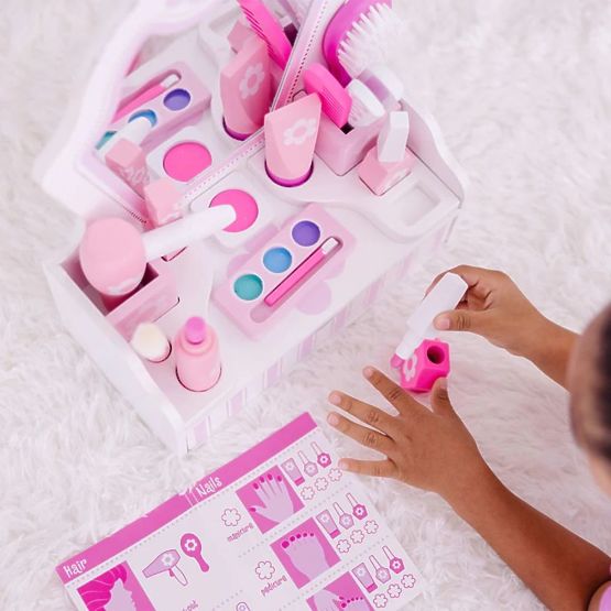 Kinderkosmetiktisch mit Spiegel