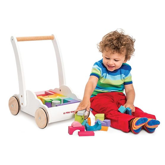 Le Toy Van Petilou Wagen mit Regenbogenbausteinen