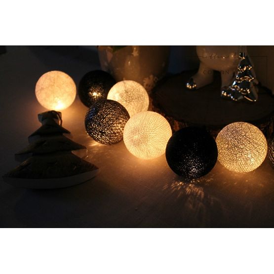 Leuchtende Baumwollkugeln - Silber