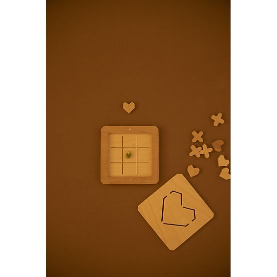 „Liebe“ Tic-Tac-Toe