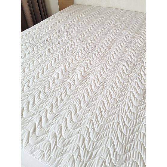 Matratzenschoner mit undurchlässiger Oberfläche