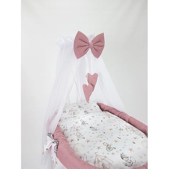 Weidenkörbchen mit Ausstattung für Babys - Zirkus