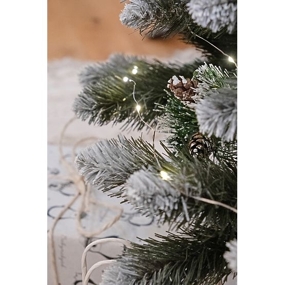 Weihnachtsbaum Kiefer mit Zapfen Verona 120 cm