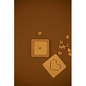 „Liebe“ Tic-Tac-Toe, Babai