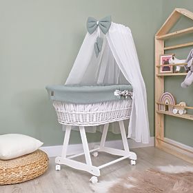 Weidenkörbchen mit Ausstattung für Babys - Waldtiere